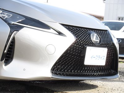 2017 Lexus LC thumbnail 31