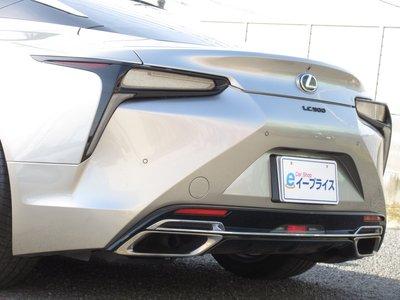 2017 Lexus LC thumbnail 33