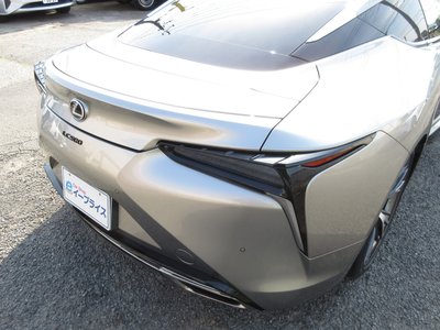 2017 Lexus LC thumbnail 26
