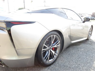 2017 Lexus LC thumbnail 29