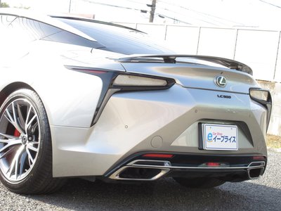 2017 Lexus LC thumbnail 36