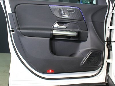 2026 Mercedes-BENZ GLA — миниатюра 34