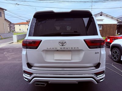 TOYOTA LAND CRUISER - 9