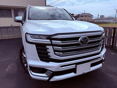 TOYOTA LAND CRUISER - 1