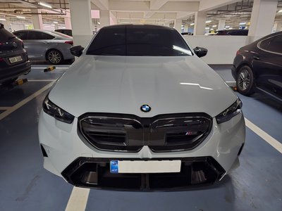 2026 BMW M5 照片 1