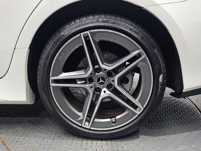 صورة 8 لـ 2023 Mercedes-BENZ CLS
