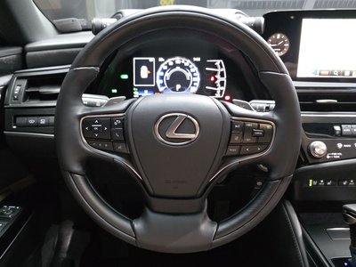 صورة مصغرة 13 لـ 2025 Lexus ES