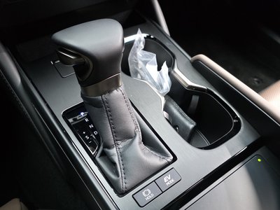 2025 LEXUS ES 照片 9