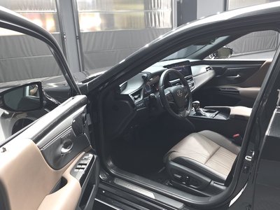 2025 LEXUS ES 照片 10