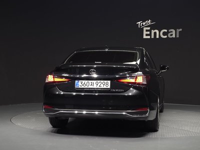 2025 LEXUS ES 照片 4