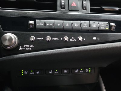 صورة مصغرة 16 لـ 2025 Lexus ES