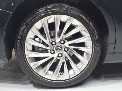 2025 LEXUS ES 照片 6