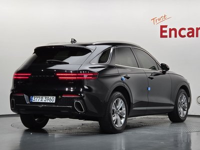 صورة 3 لـ 2023 Genesis GV70