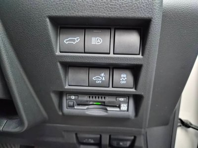 2024 Toyota LAND CRUISER 300 thumbnail 29
