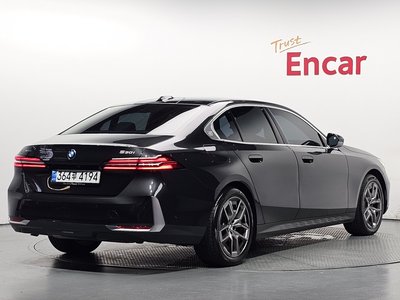 صورة 3 لـ 2025 BMW 5 SERIES
