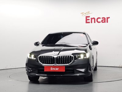 صورة 2 لـ 2025 BMW 5 SERIES