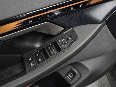 صورة مصغرة 26 لـ 2025 BMW 5 SERIES