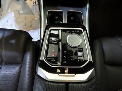 2023 BMW I7 — миниатюра 12