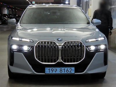 BMW I7 - 5