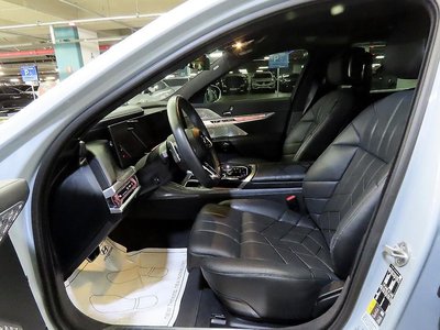 BMW I7 - 7