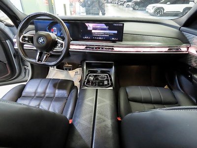 BMW I7 - 10