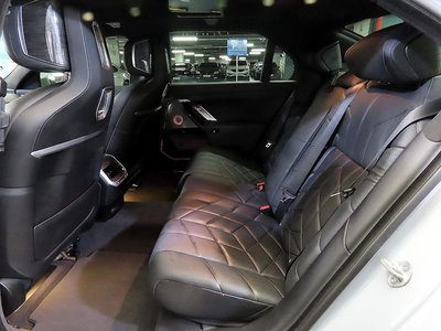 BMW I7 - 4