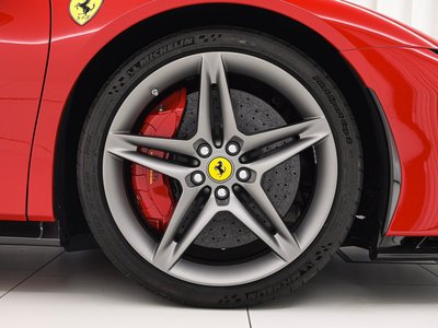 FERRARI SF90 - 8