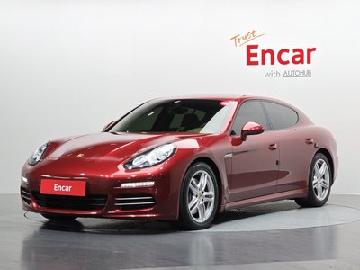 PORSCHE PANAMERA - 1