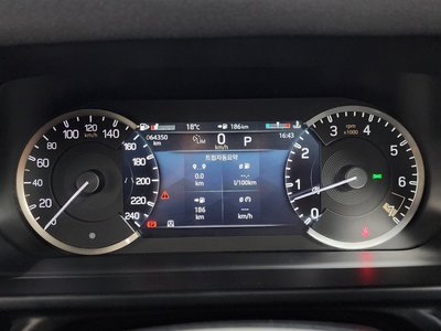 LAND ROVER DEFENDER - 8