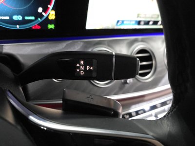 MERCEDES-BENZ E-CLASS - 9