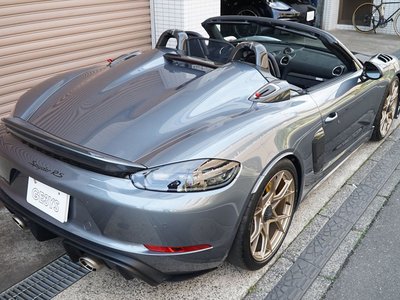PORSCHE 718 SPYDER - 8