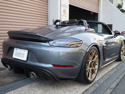 PORSCHE 718 SPYDER - 10