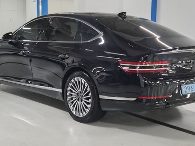 2023 Genesis ELECTRIFIED G80 (RG3) photo 2