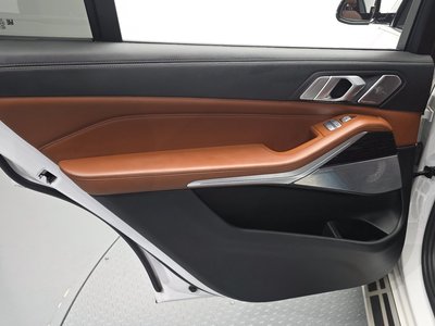 2021 BMW X7 缩略图 15