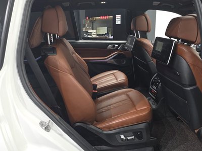 2021 BMW X7 缩略图 18
