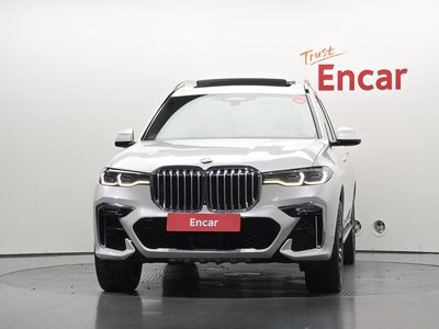 2021 BMW X7 照片 2