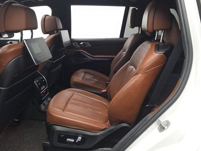 2021 BMW X7 缩略图 16