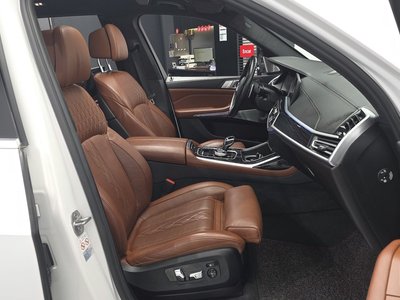 2021 BMW X7 缩略图 17