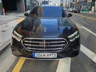MERCEDES-BENZ E-CLASS - 1