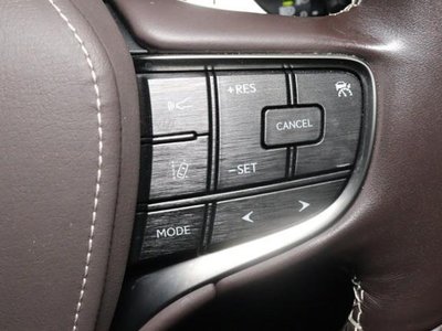 صورة مصغرة 30 لـ 2018 Lexus LS
