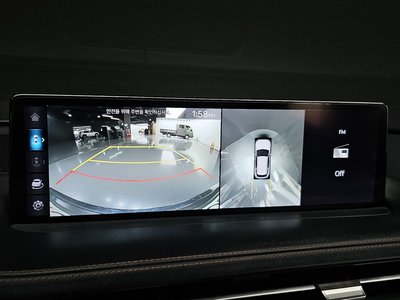 2021 Genesis GV70 — миниатюра 18