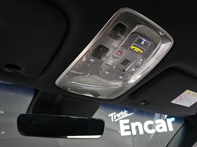 2021 Genesis GV70 — миниатюра 14