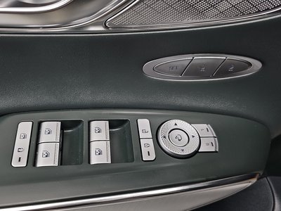 2021 Genesis GV70 — миниатюра 12