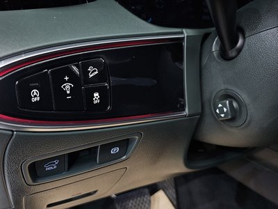 2021 Genesis GV70 — миниатюра 13