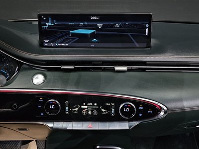 2021 Genesis GV70 — миниатюра 17
