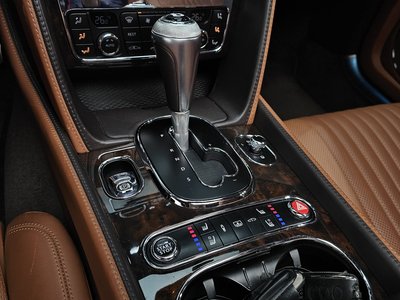 BENTLEY FLYING SPUR - 9