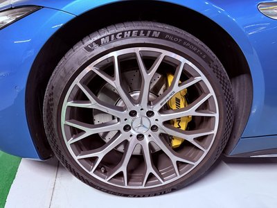 MERCEDES-BENZ SL - 8