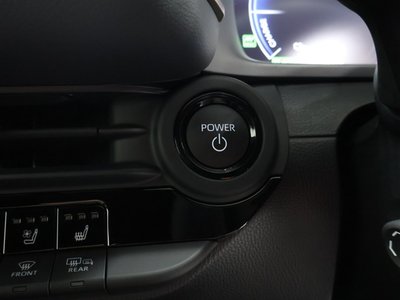 2025 Toyota CROWN SPORT thumbnail 17