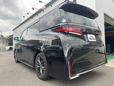 TOYOTA VELLFIRE - 10