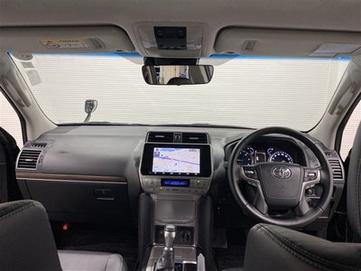 TOYOTA LAND CRUISER PRADO - 9